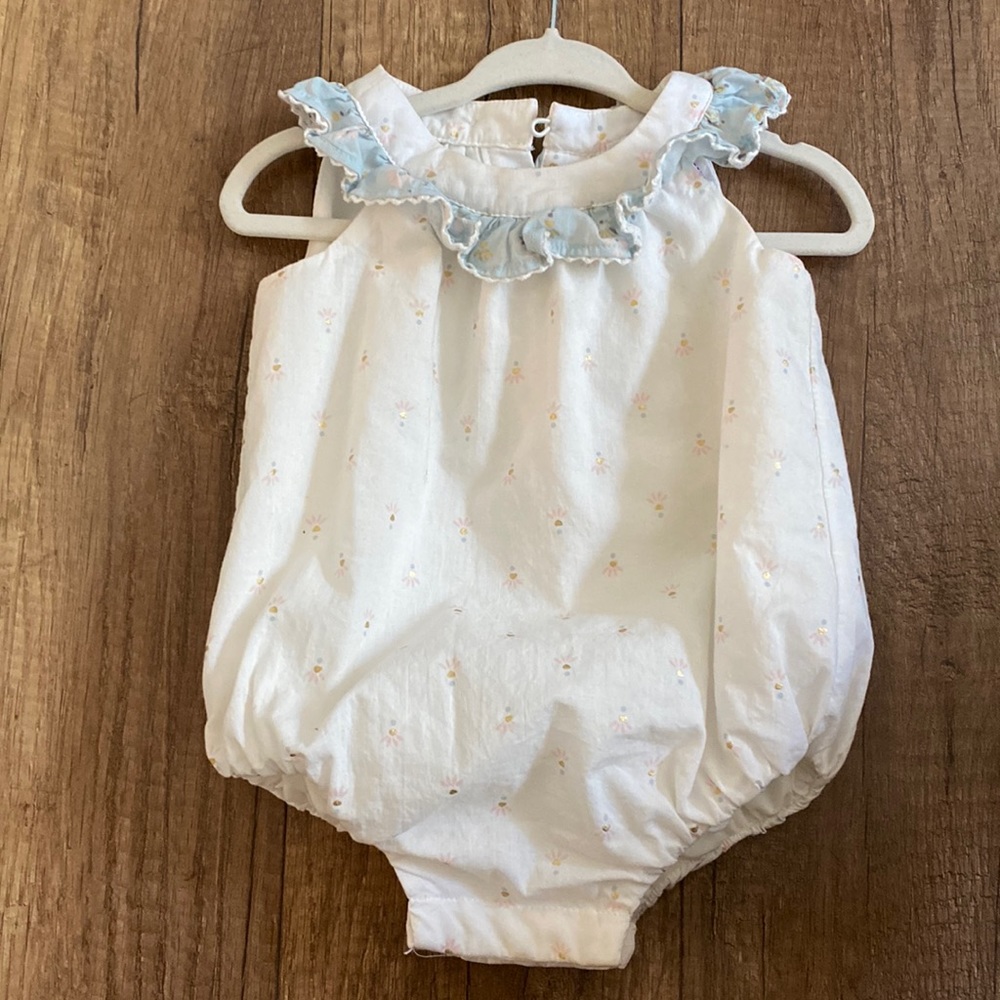 Maggie & Zoe double lined bubble outfit. White and blue 6-9 months